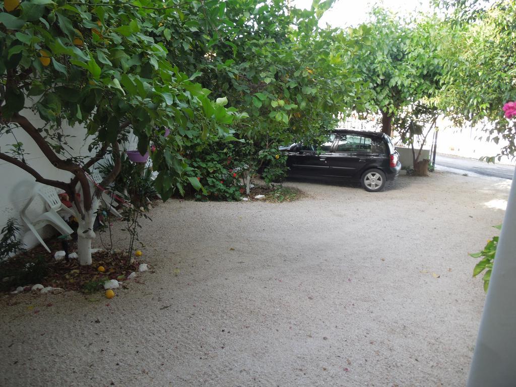 Petros House 1 Apartment นาฟปลิโอ ภายนอก รูปภาพ